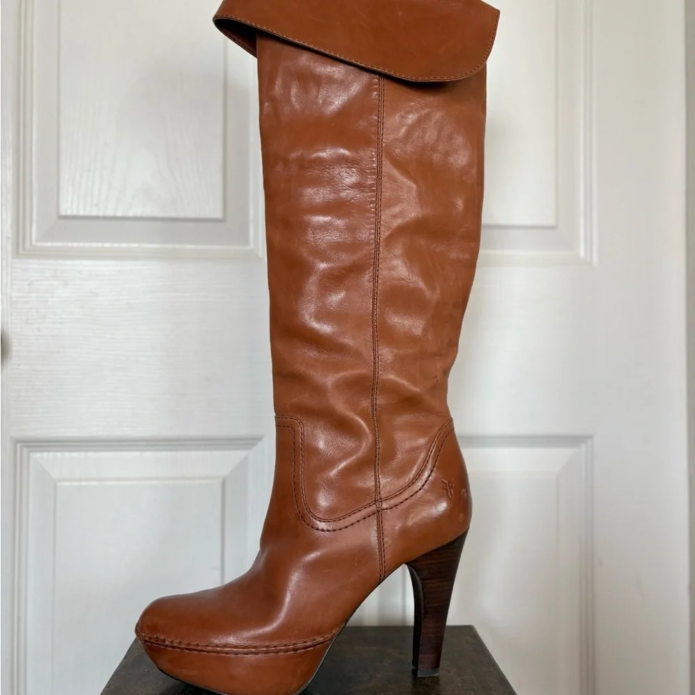 Frye Women’s Leather Anna Cuff Pull On Boots - Picture 10 of 11